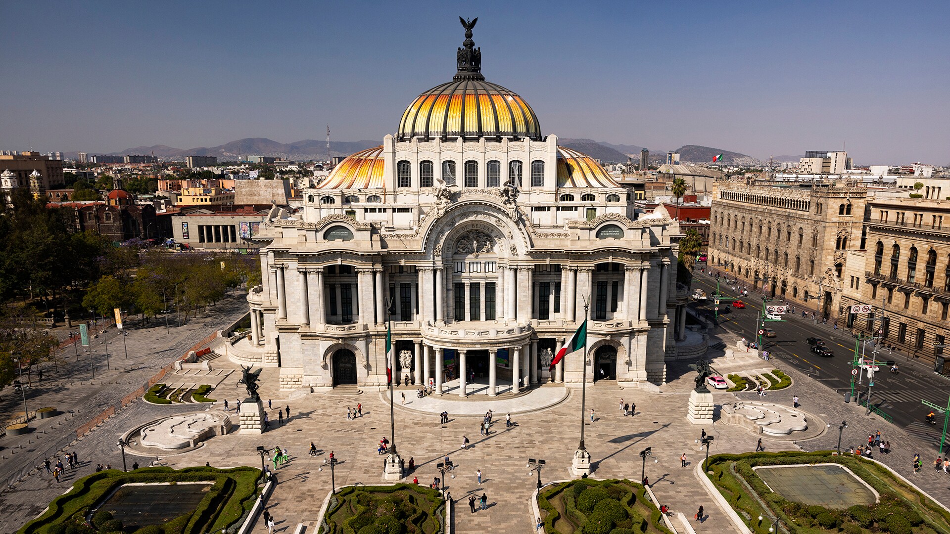 Explore Food, Art and Architecture in Mexico City